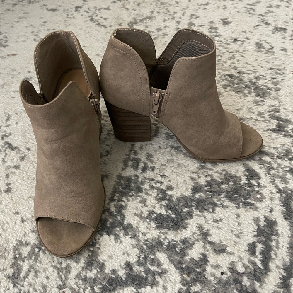 Women’s open toe ankle booties